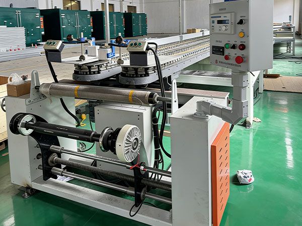 薄膜拉伸定型设备